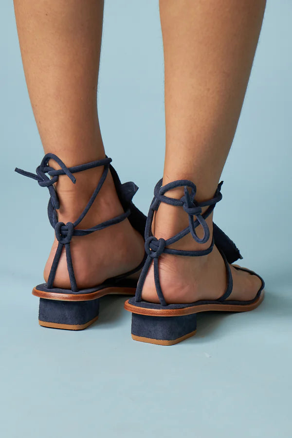 B Poisson Sandals
