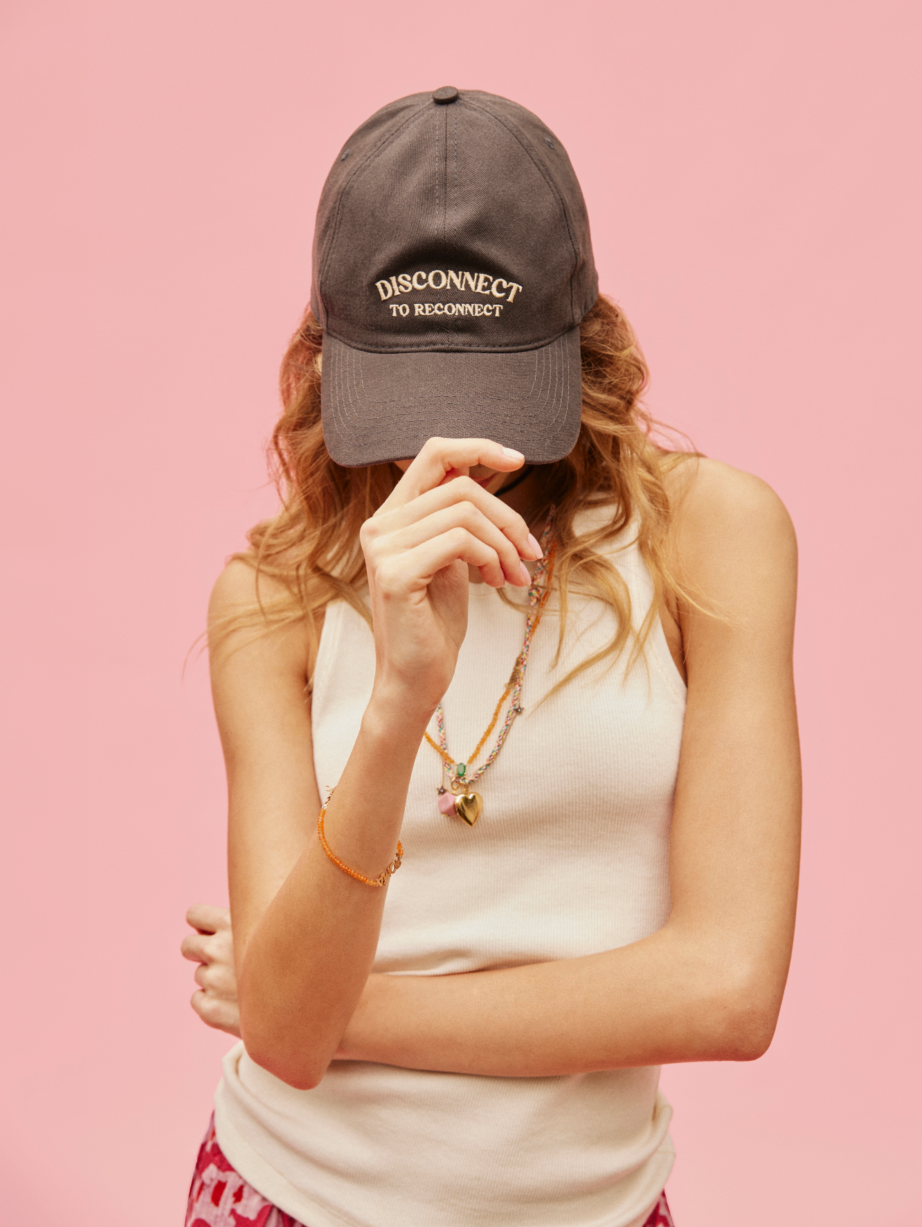Hat Disconnect