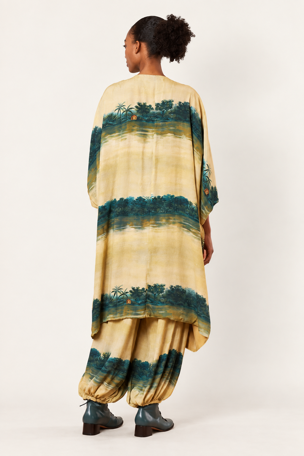 Elisia Kimono