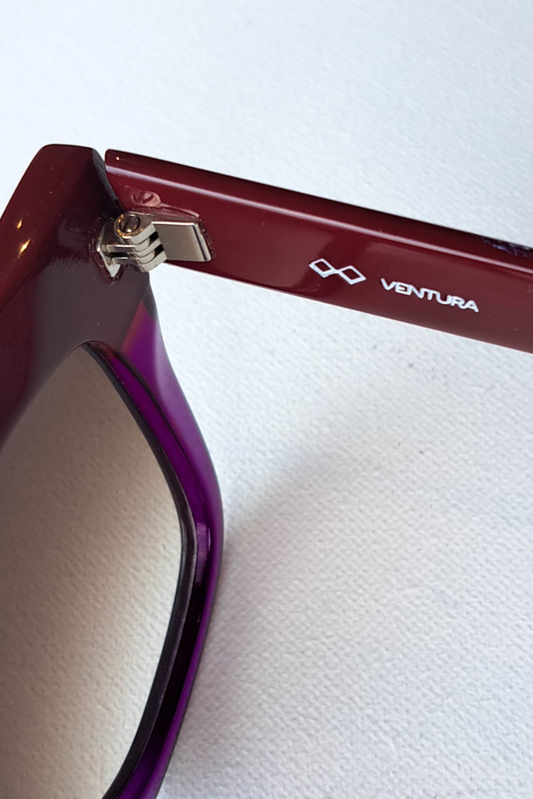 Red Jasper Cat-Eye Sunglasses