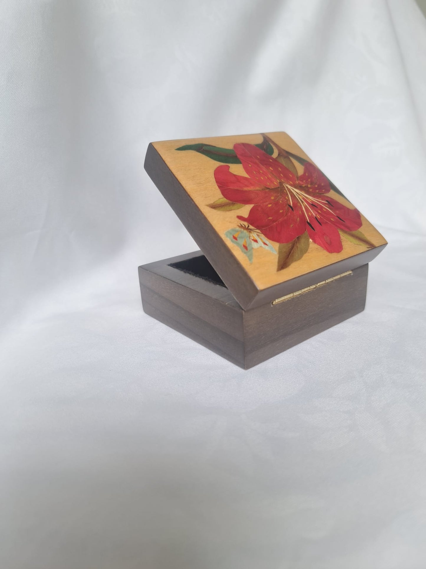 Marquetry Hibiscus Box
