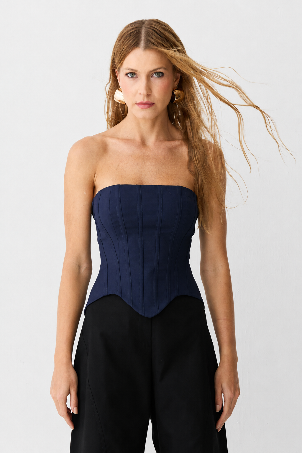 [REVISAR - imagem de referencia IA, nao e foto real] Barra Cropped Top - Navy